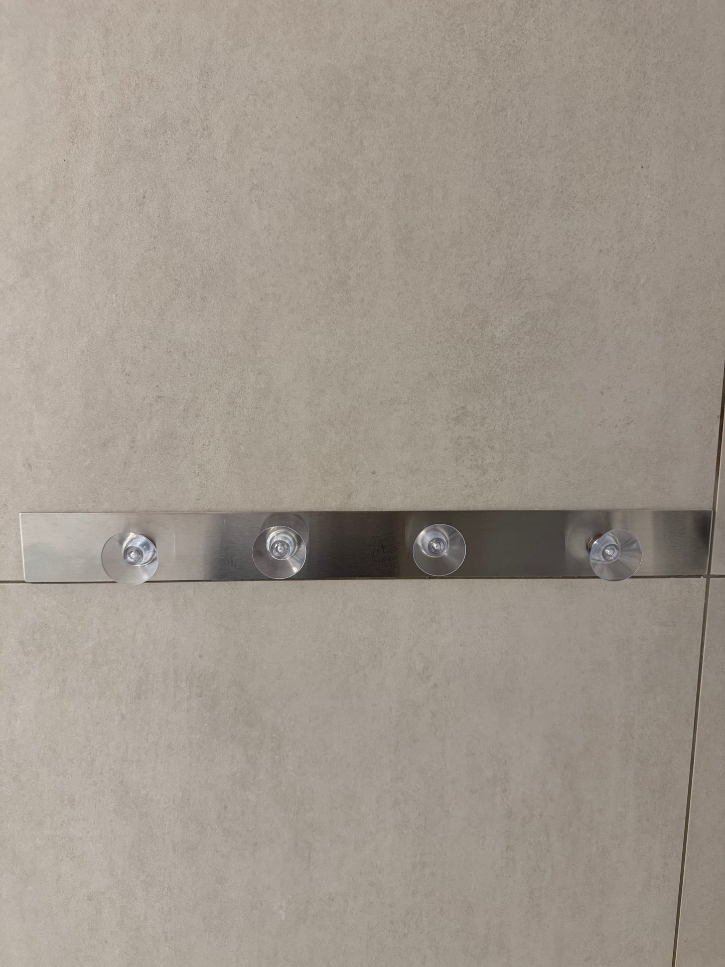 Innovatives Duschregal aus magnetischen Edelstahl, ohne Bohren